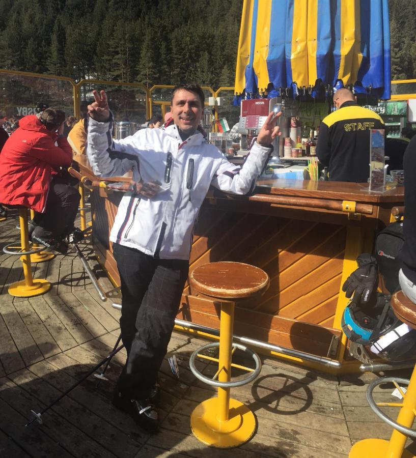 Hotel FLORA ALPINA Azuga Kültér fotó